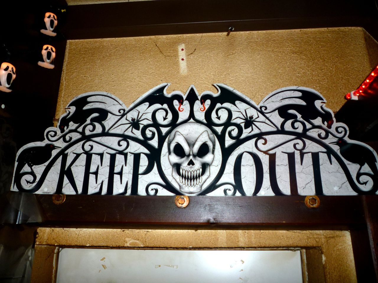 A Keep Out.jpg?1390663681135